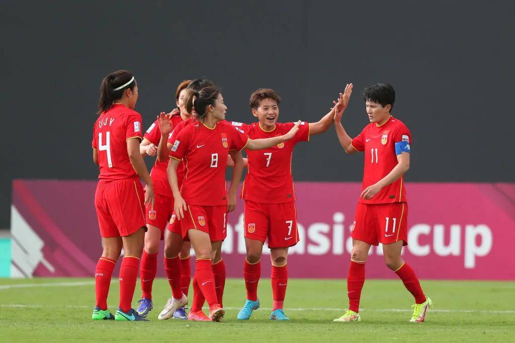 乐鱼体育网站入口-中国女足球员在国际赛场上大放异彩