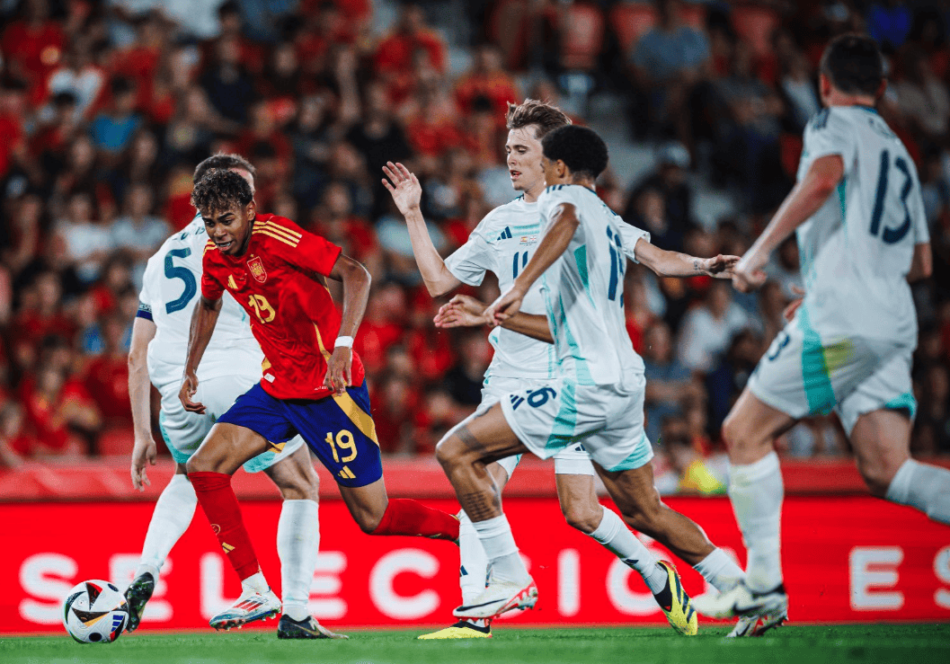 乐鱼体育网页版-在上海海港赛场上演欧洲杯，团战，引发全场沸腾