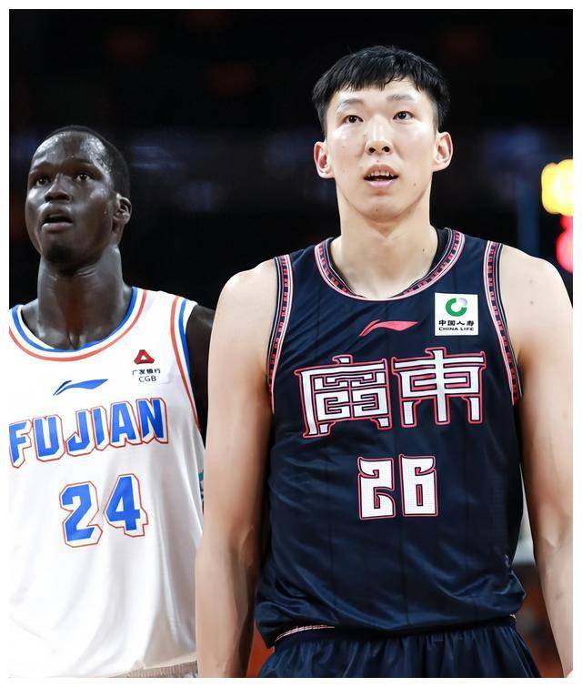 乐鱼体育登录入口-福建队取得关键胜利，预演季后赛氛围