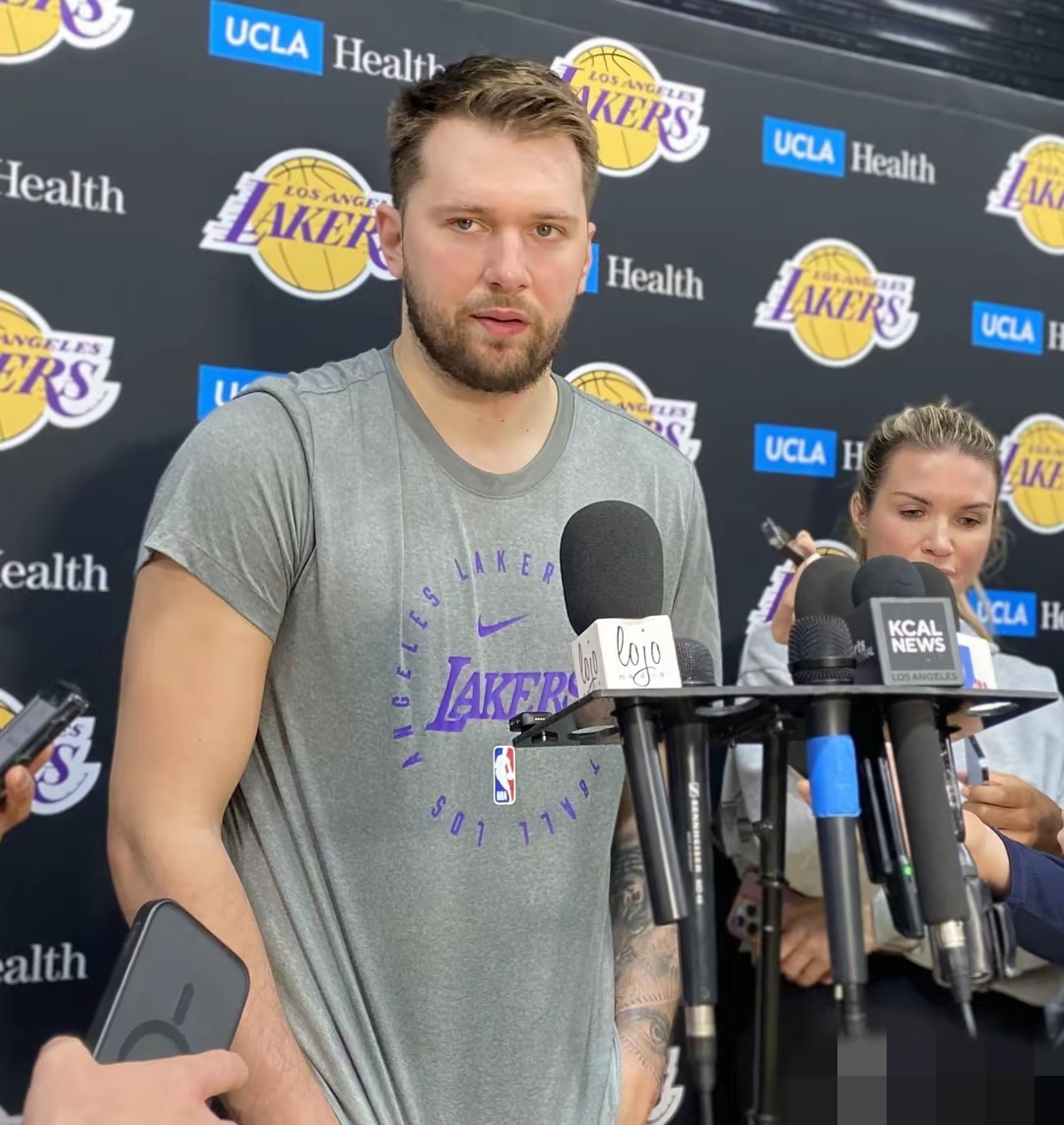 乐鱼体育在线登录-湖人队主帅信心满满，调整战术备战总决赛的简单介绍