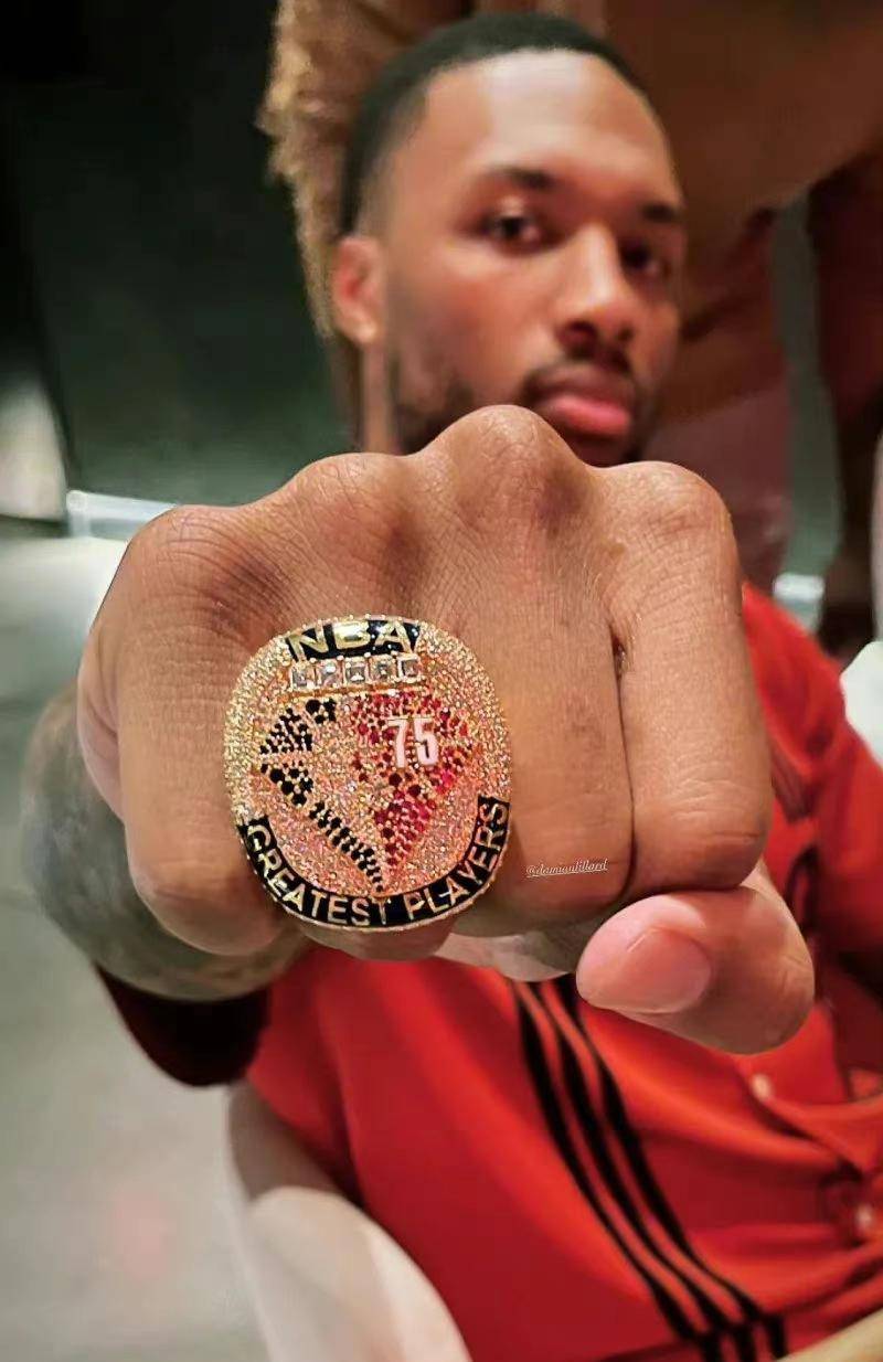 开拓者击败篮网，利拉德再次爆破狂热