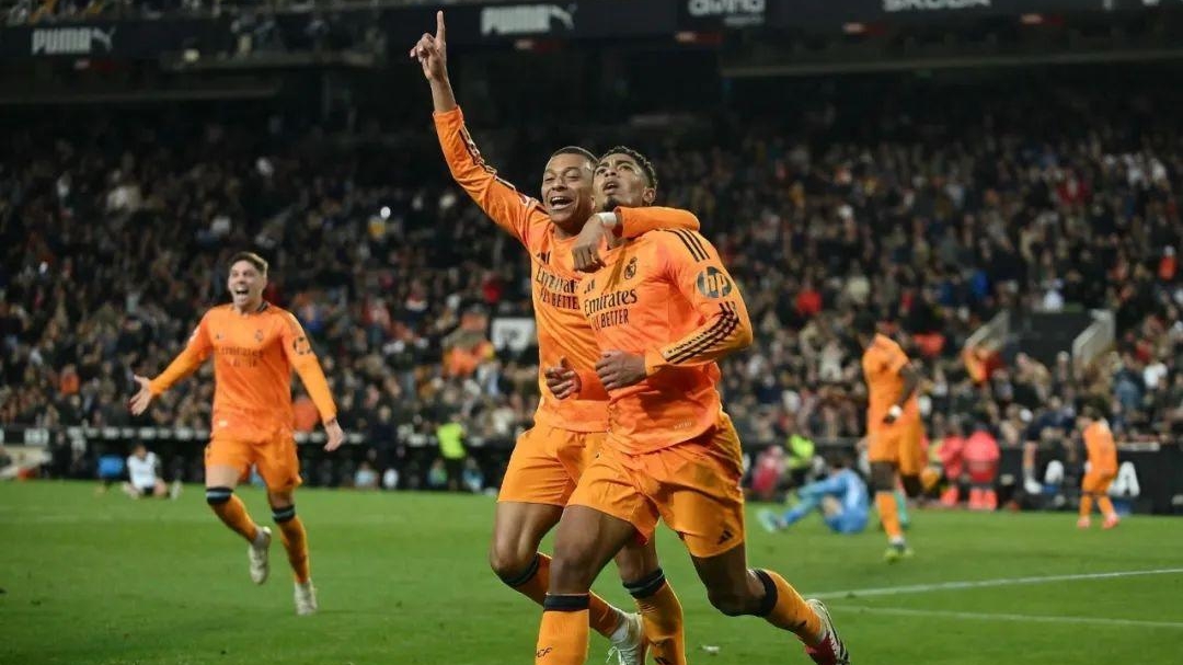 乐鱼体育注册-关于瓦伦西亚后防重建曼联遭逆袭的信息