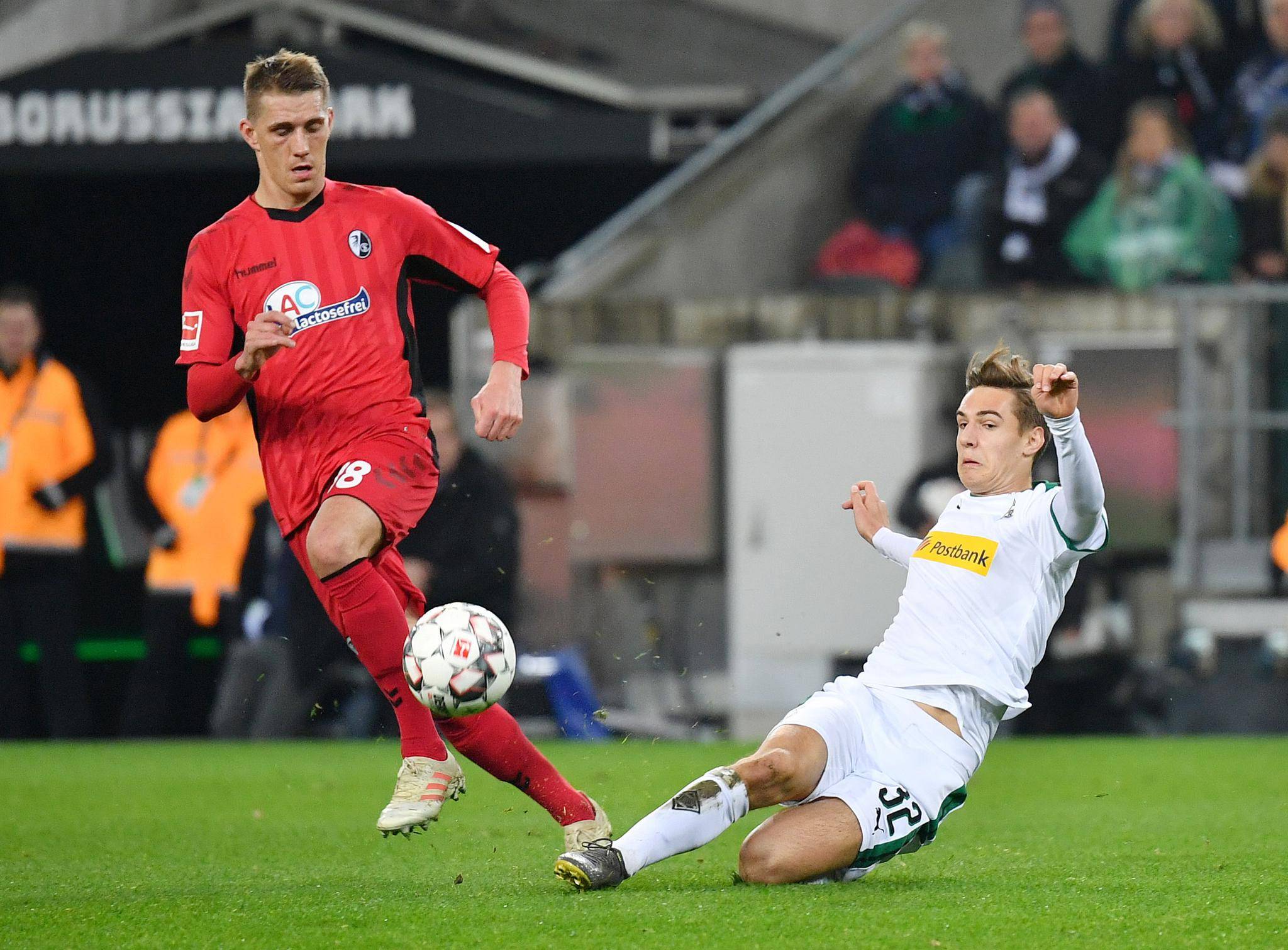 关于弗赖堡在主场逼平对手，表现出色的信息