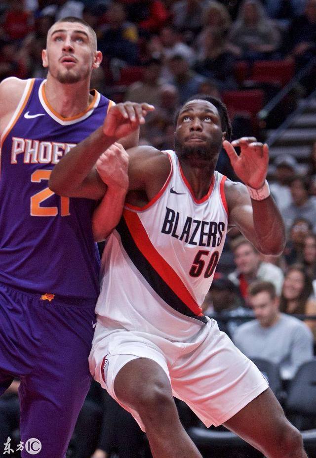 乐鱼体育官网-拓荒者逆转太阳，利拉德关键时刻挺身而出