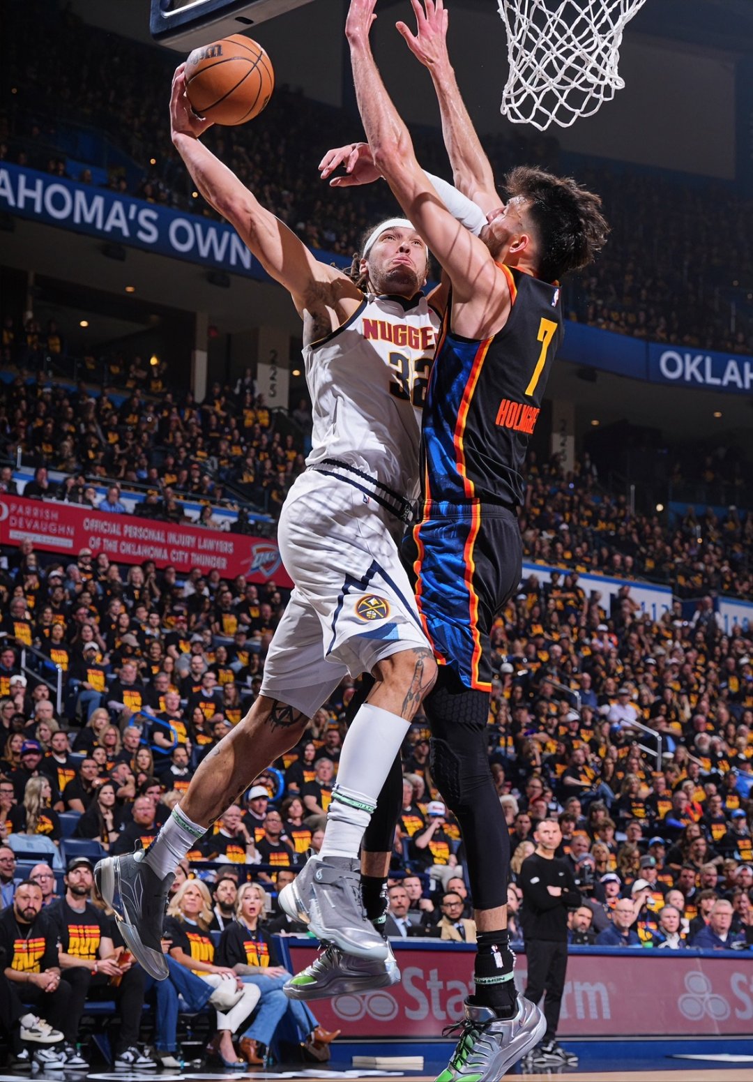 乐鱼体育入口-掘金客场绝杀独行侠，取得关键胜利的简单介绍