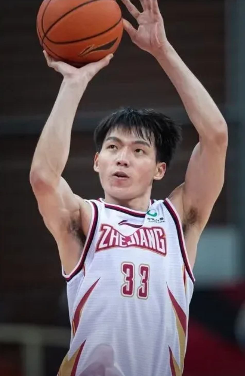 浙江稠州队顽强拼搏，引人瞩目