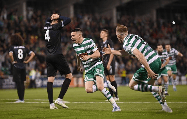 欧洲顶尖球队实力碰撞，现场火爆的简单介绍