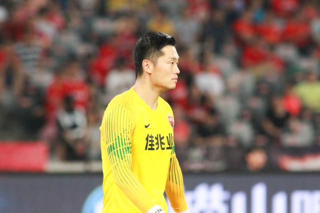 乐鱼体育课程-包含防守稳固：广州恒大零封深圳佳兆业，守住领先优势的词条